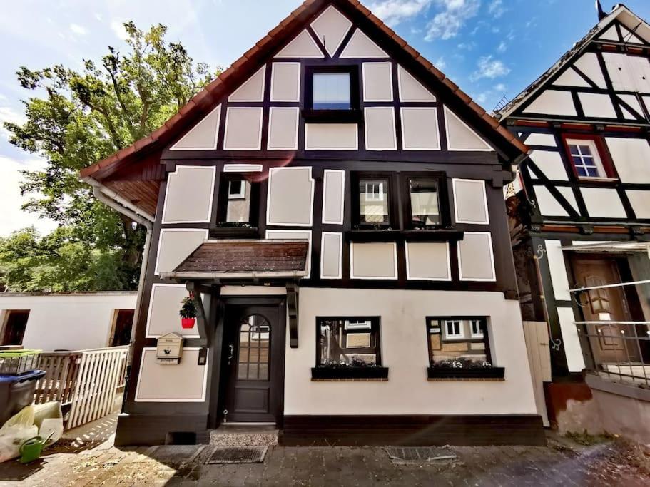 Fachwerkhaus Mitten In Der Altstadt - Ferien In Rotenburg Ротенбург-на-Фульде Экстерьер фото